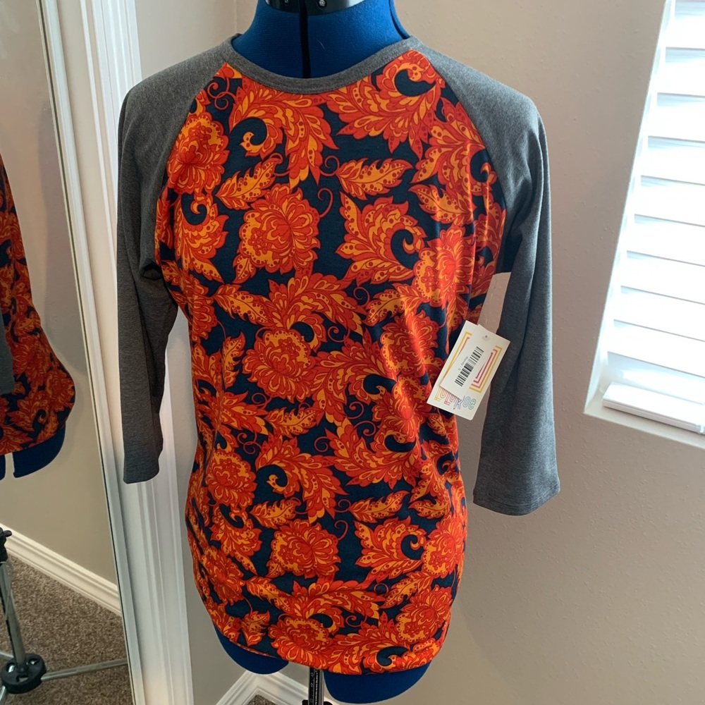LuLaRoe Randy top paisley design
